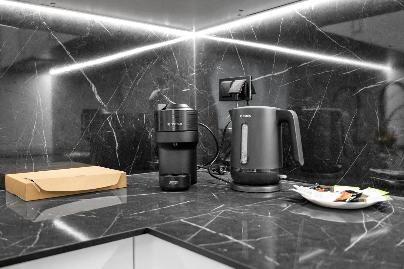 Apartment 61M2 Wlochy Apt - Parking, Gym, Balcony, Workspace - By Rentujemy Warsaw Poland