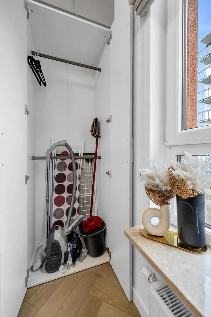 Apartament 61M2 Wlochy Apt - Parking, Gym, Balcony, Workspace - By Rentujemy Warszawa Polska