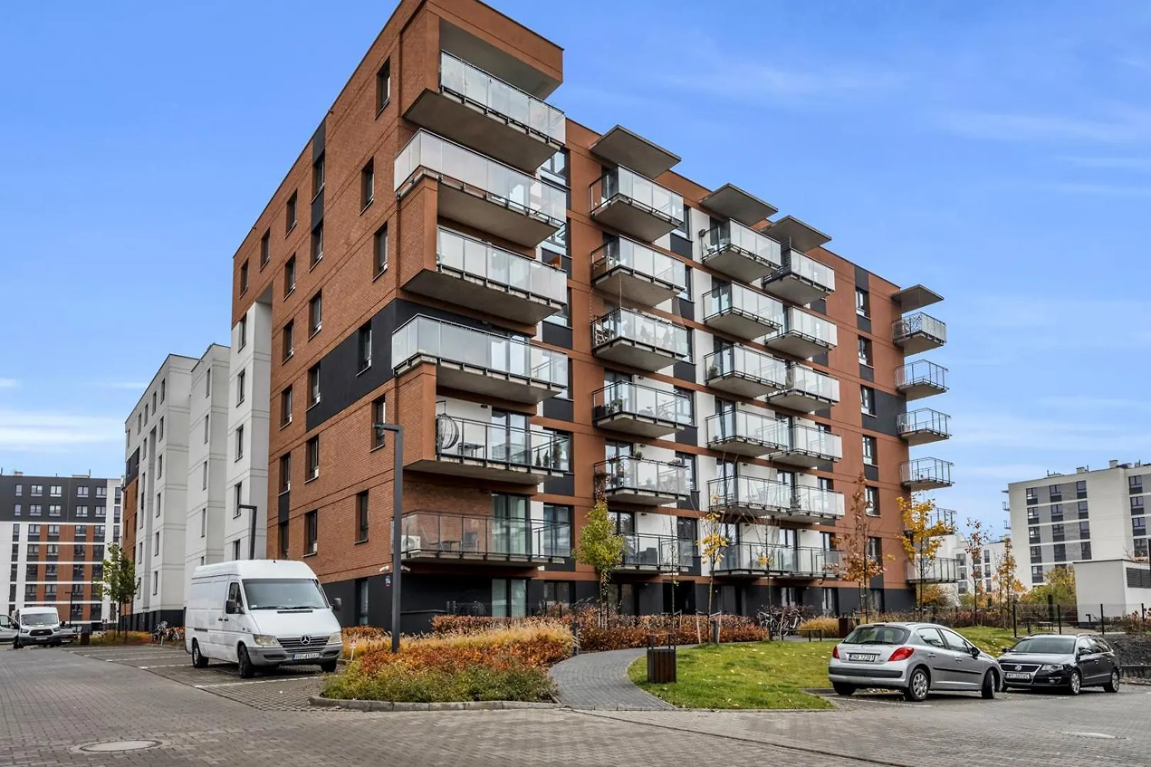 61M2 Wlochy Apt - Parking, Gym, Balcony, Workspace - By Rentujemy Warszawa
